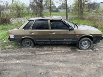 Авто ВАЗ 21099 1998 № 8719391