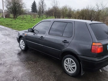 Авто Volkswagen Golf 1995 № 8719561