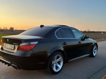 Авто BMW 5 Серия 2004 № 8720067