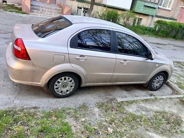 Авто Chevrolet Aveo 2007 № 8720397