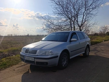 Авто Skoda Octavia 2002 № 8720412