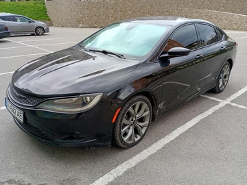 Авто Chrysler 200 2015 № 8720449