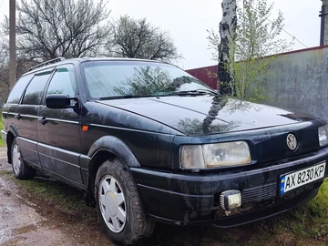 Авто Volkswagen Passat Sedan 1992 № 8720872