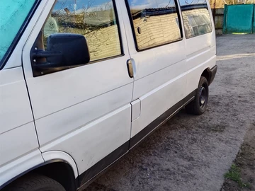 Авто Volkswagen Transporter 1994 № 8720881