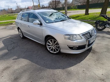 Авто Volkswagen Passat Variant 2010 № 8721188