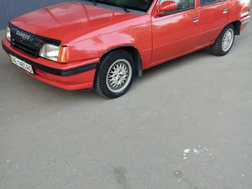 Авто Opel Kadett 1987 № 8721199