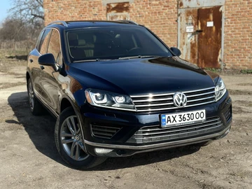 Авто Volkswagen Touareg 2015 № 8721726