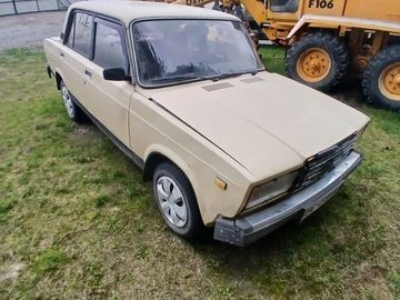 Авто ВАЗ 2107 1989 № 8722333