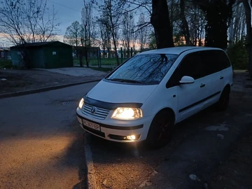Авто Volkswagen Sharan 2004 № 8722578