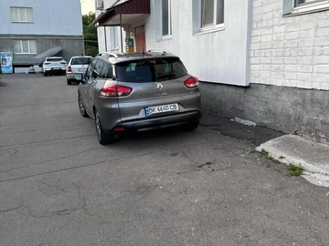 Авто Renault 4 2015 № 8722657
