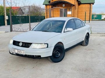 Авто Volkswagen Passat Hatchback 2001 № 8722709