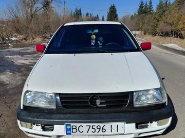 Авто Volkswagen Vento 1996 № 8722799