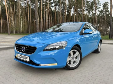 Авто Volvo V40 Kombi 2013 № 8722815