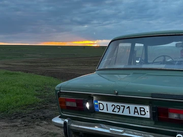 Авто ВАЗ 2103 1975 № 8723013