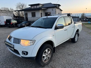 Авто Mitsubishi L 200 2011 № 8723323