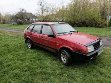 Авто ВАЗ 2109 1995 № 8723389
