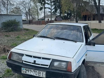 Авто ВАЗ 2109 1993 № 8723742