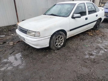 Авто Opel Vectra 1989 № 8723784