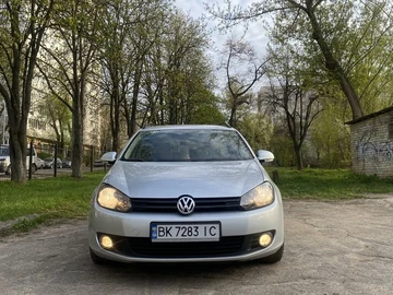 Авто Volkswagen Golf 2010 № 8724298