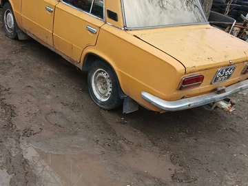 Авто ВАЗ 2103 1980 № 8724569
