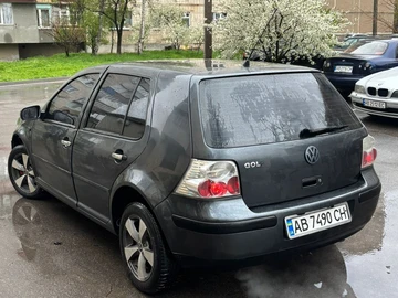 Авто Volkswagen Golf 1999 № 8724760