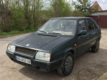 Авто Skoda Favorit 1992 № 8725038