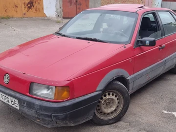 Авто Volkswagen Passat Sedan 1989 № 8725178