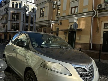 Авто Lancia Ypsilon 2012 № 8725193