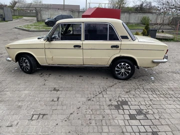 Авто ВАЗ 2103 1985 № 8725195
