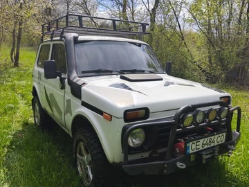 Авто ВАЗ 2121 1992 № 8725200