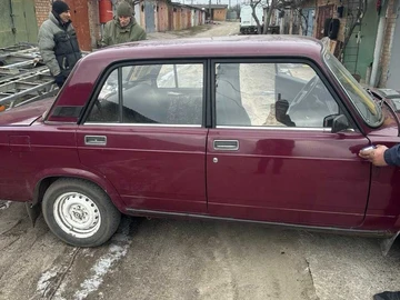 Авто ВАЗ 2107 2000 № 8725206