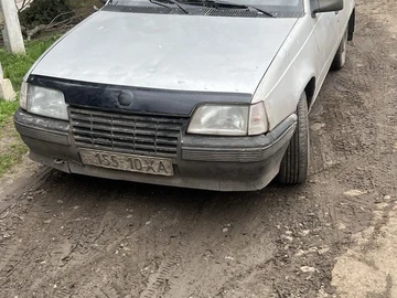 Авто Opel Kadett 1985 № 8725316