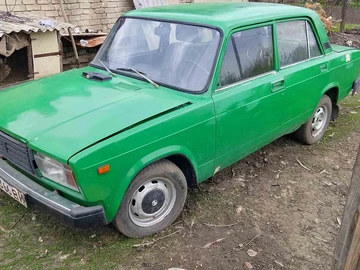 Авто ВАЗ 2107 1990 № 8725487