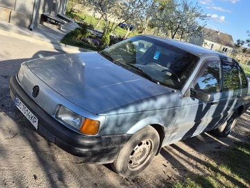 Авто Volkswagen Passat Sedan 1991 № 8725524