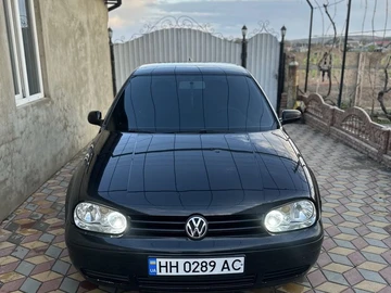 Авто Volkswagen Golf 2000 № 8725902