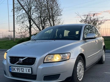 Авто Volvo V50 2009 № 8726164