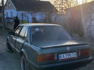 Авто BMW 3 Серия 1986 № 8726363