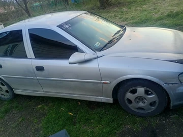 Авто Opel Vectra 2000 № 8726383