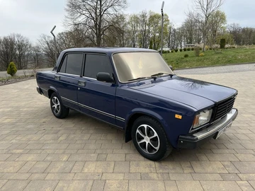 Авто ВАЗ 2107 1998 № 8726449