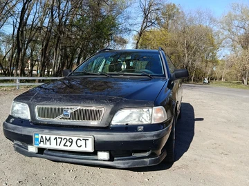 Авто Volvo V40 Kombi 1999 № 8726722