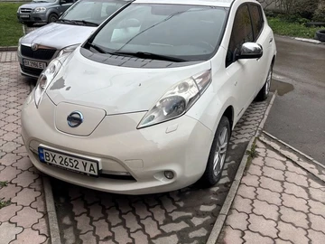 Авто Nissan Leaf 2013 № 8727002