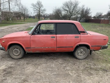 Авто ВАЗ 2107 1995 № 8727236