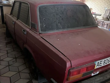 Авто ВАЗ 2107 1992 № 8727813