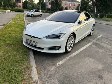 Авто Tesla Model S 2017 № 8728019
