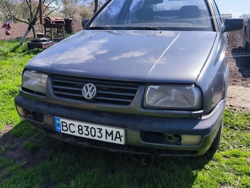 Авто Volkswagen Vento 1993 № 8728063