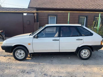 Авто ВАЗ 2109 1990 № 8728127