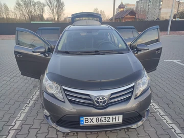 Авто Toyota Avensis 2013 № 8728299