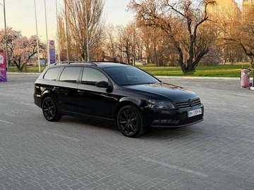 Авто Volkswagen Passat Variant 2011 № 8728443