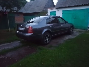 Авто Skoda Superb 2002 № 8729086