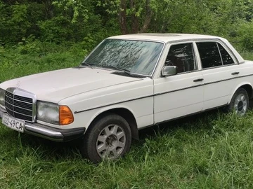 Авто Mercedes W123 1978 № 8729094